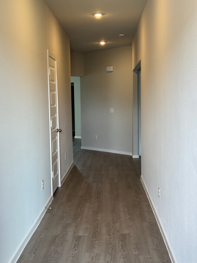 Building Photo - 174 Sterling River Ln