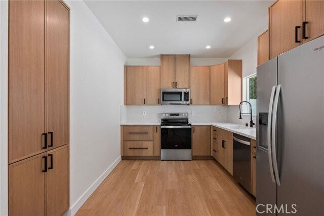 Foto del edificio - 21826 Cohasset St