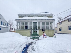 Building Photo - 122 E Hoard St