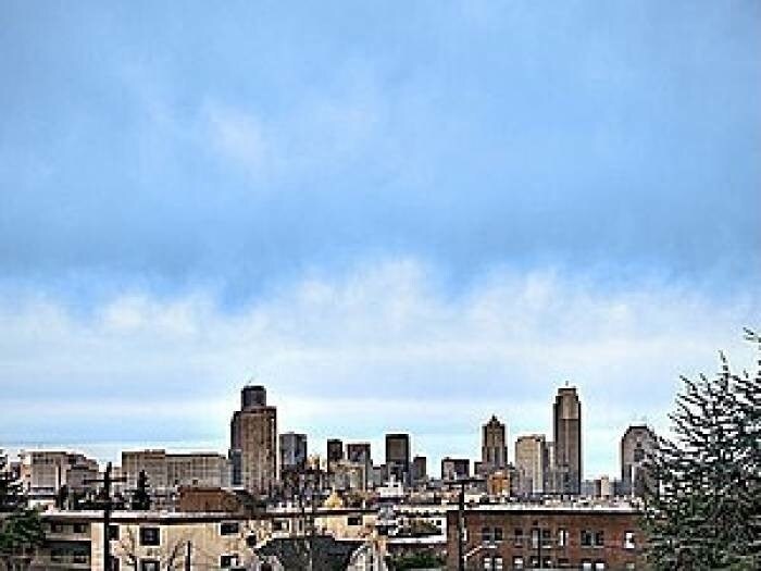 Foto del edificio - 2 Bedroom 2 1/2 Bath Cap Hill Townhouse