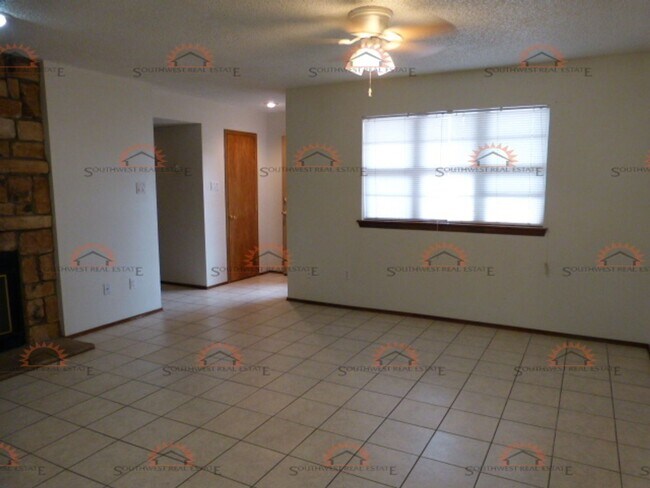 Foto del edificio - 1204 W Manana Blvd