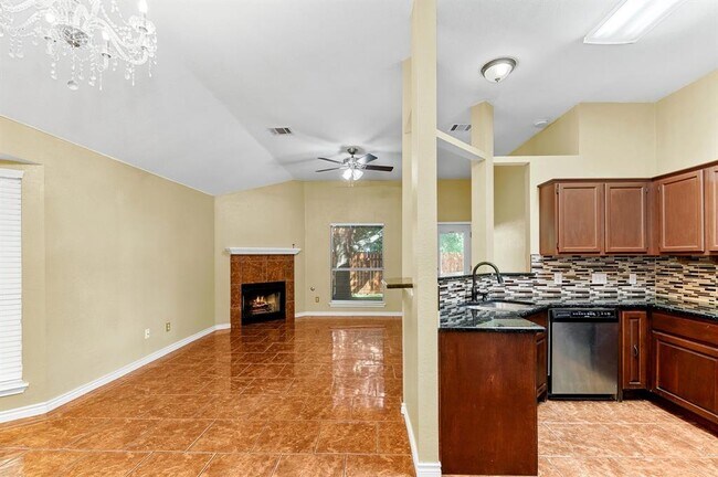 Building Photo - 1229 Laurelleaf Dr