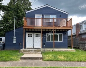 Building Photo - 7136 N Amherst St