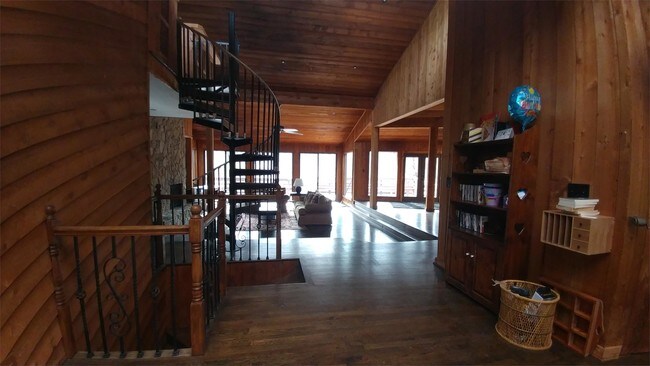 Building Photo - 3781 Glengarry Way NE