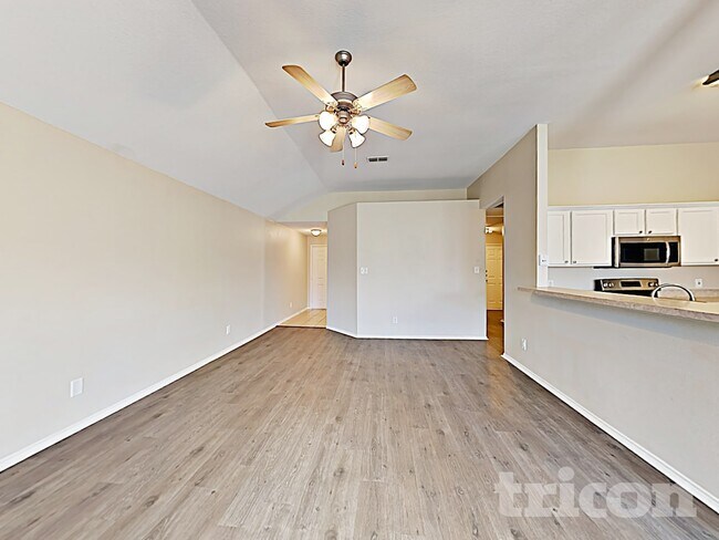 Foto del edificio - 1584 Sandhurst Dr