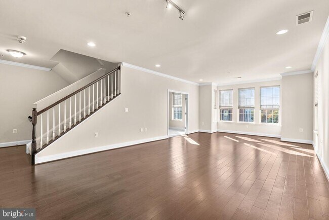 Foto del edificio - 11201 Chase St