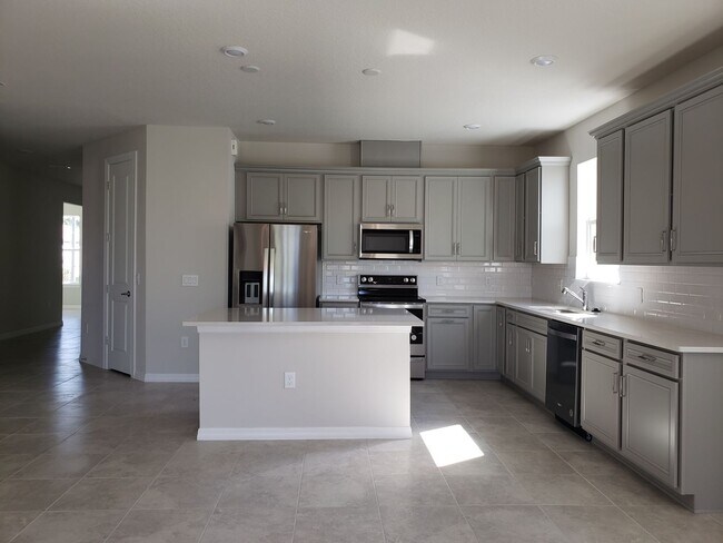 Foto del edificio - Spacious 3-Bedroom Home for Rent in Gated Cagan Crossings Community!