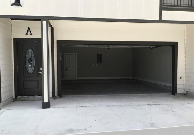 Foto del edificio - 2109 Marnel Rd