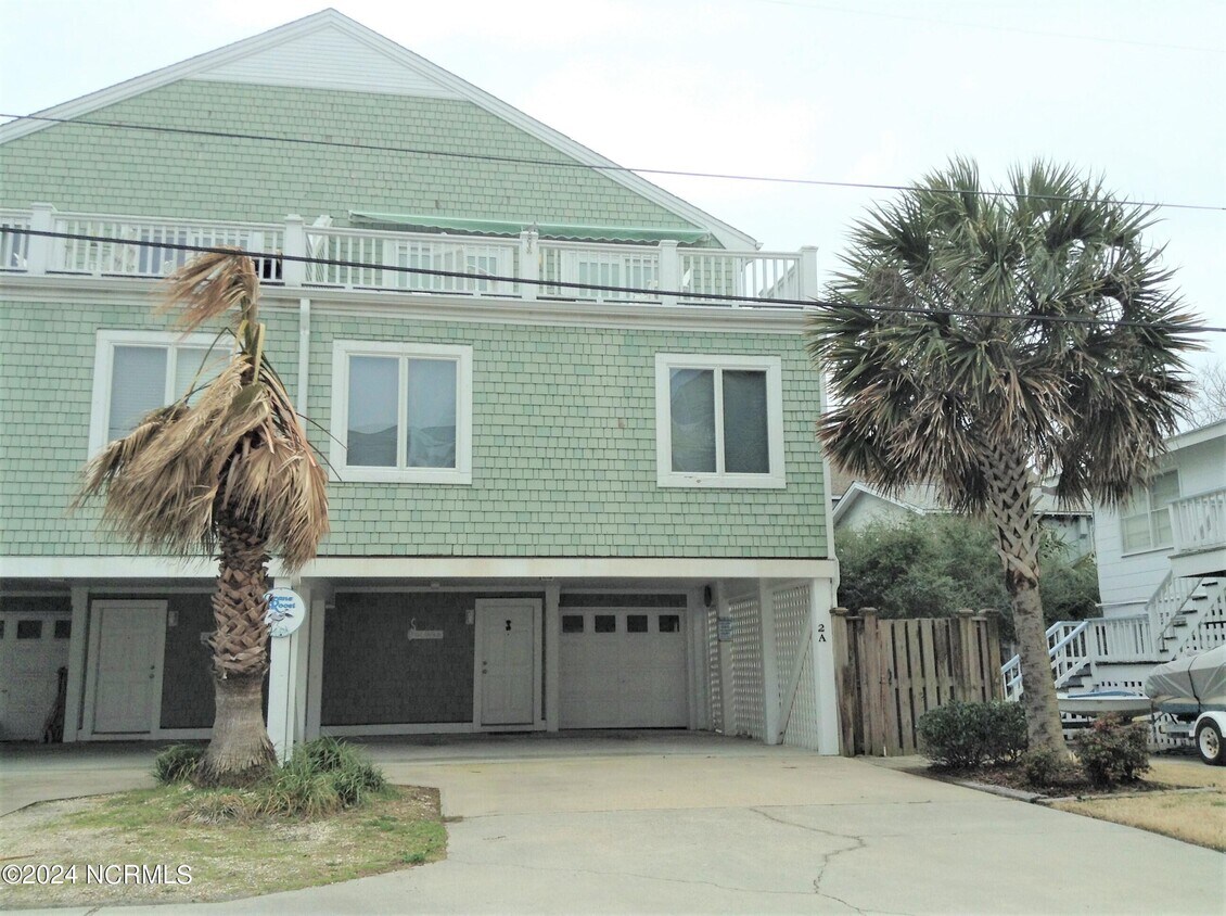 2 Crane St, Wrightsville Beach, NC 28480 Townhome Rentals in Wrightsville Beach NC