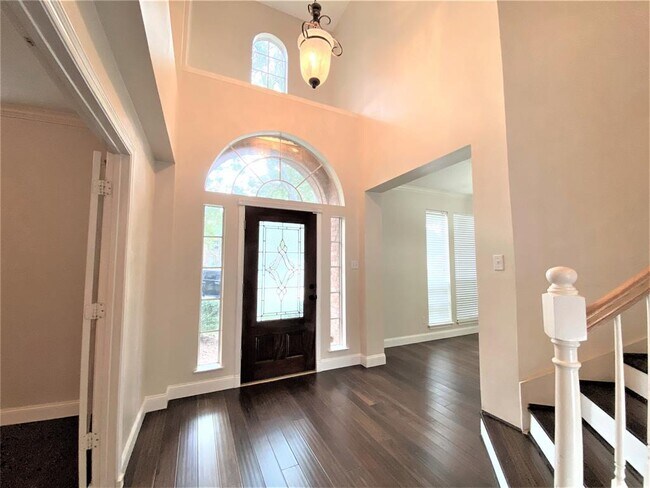 Building Photo - 12714 Wilbury Park