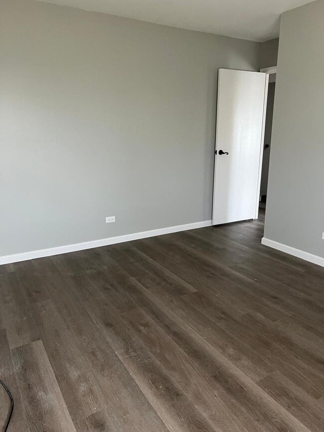 Foto del edificio - 5546 Carmel Dr