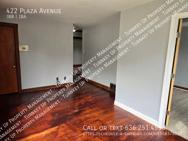 Foto del edificio - 422 Plaza Ave