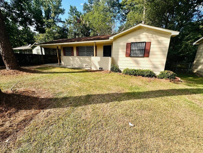Foto del edificio - 722 Myrtlewood Dr