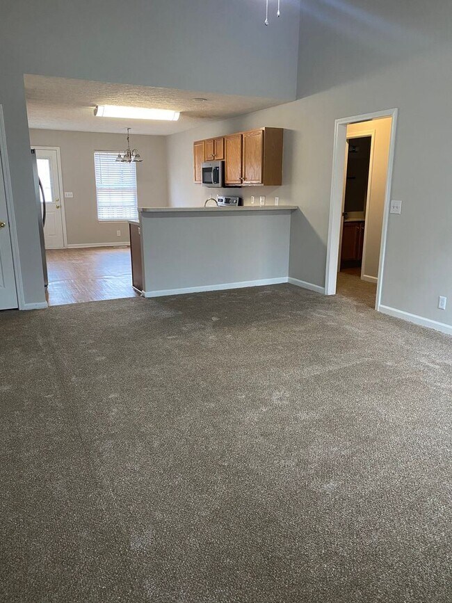 Building Photo - 3 br, 2 bath House - 1706 Battleground Dr