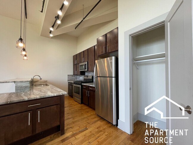 Foto del edificio - 1432 W 21st St