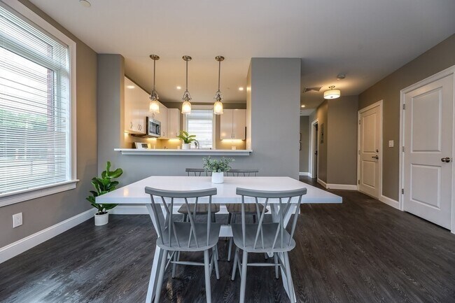 Foto del edificio - 4945 Washington St