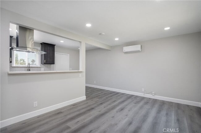 Foto del edificio - 3630 Russell St