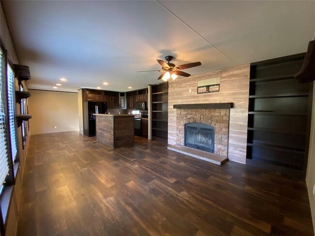 Building Photo - 16792 FM 1485