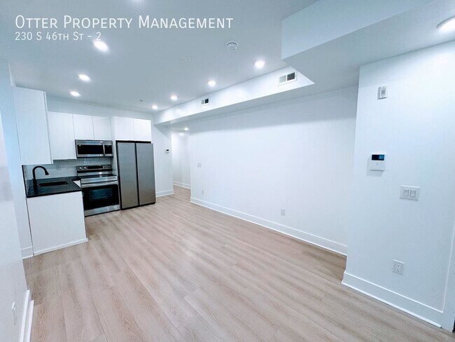 Building Photo - 230 S 46th St