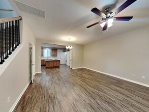 Building Photo - 179 Holly St