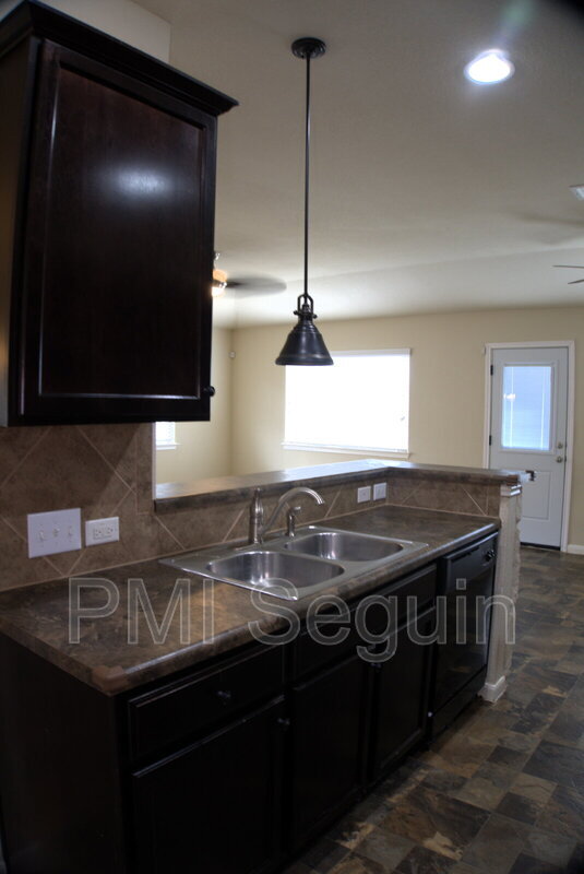 Foto del edificio - 111 Hoya Ln