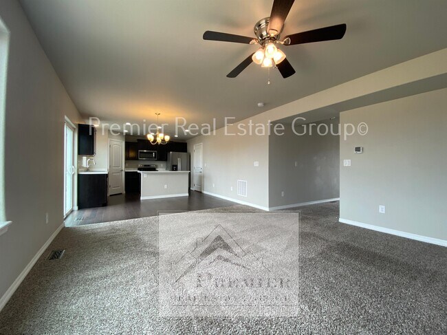 Foto del edificio - 6423 Weiser Dr
