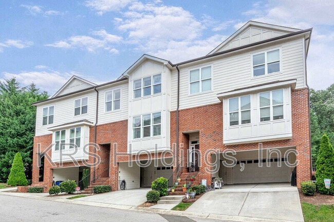 Building Photo - 843 The Village Cir