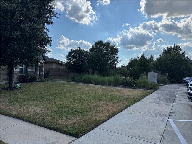 Building Photo - 7220 Wyoming Springs Dr