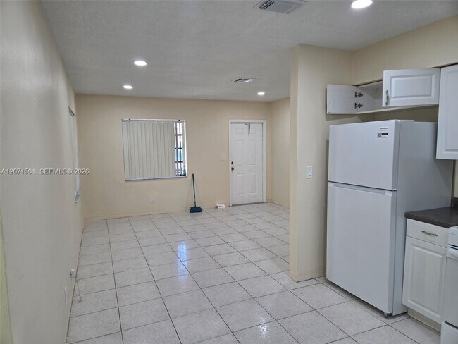 Foto del edificio - 6050 SW 34th St