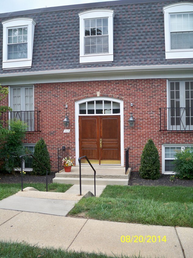 365 Homeland Southway, Baltimore, MD 21212 Condo for Rent in