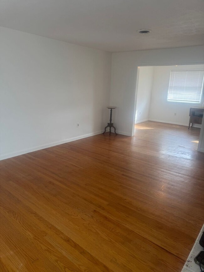 Foto del edificio - Powell 37849 - 3 bedroom 2 bath - call Lisa Vineyard or Shannon Russell 865-216-9334