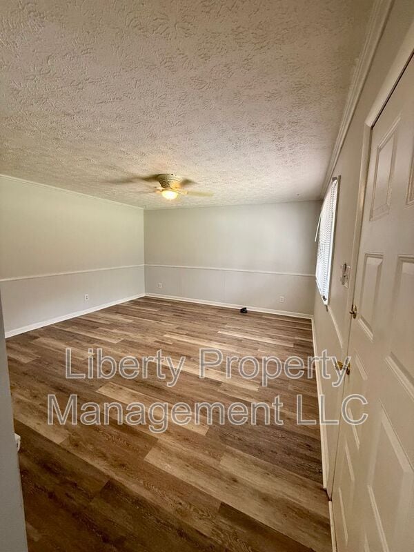 Foto del edificio - 1725 Sand Hill Rd