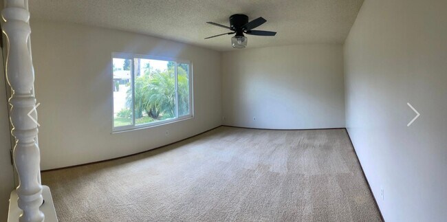 Foto del edificio - 3 Bedroom / 1.5 Bathroom with pool for ren...