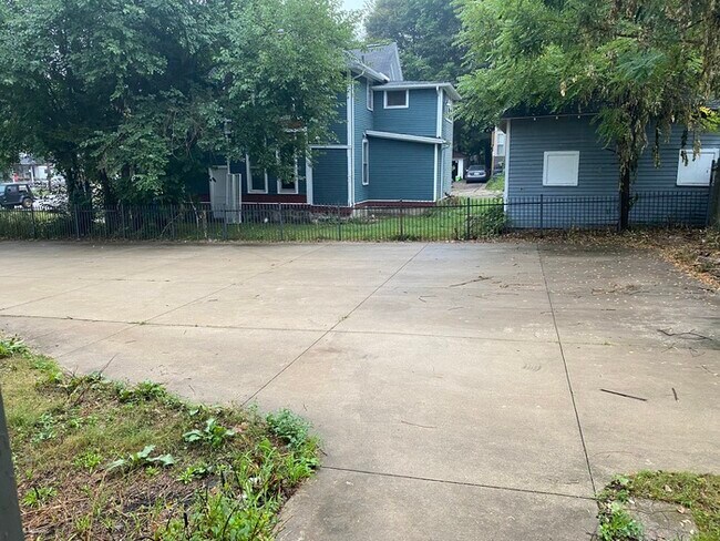 Foto del edificio - 331 Douglas Ave