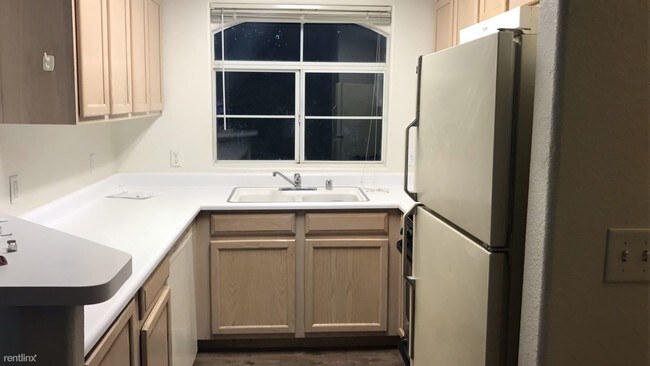 Foto del edificio - 4408 W Lake Mead Blvd
