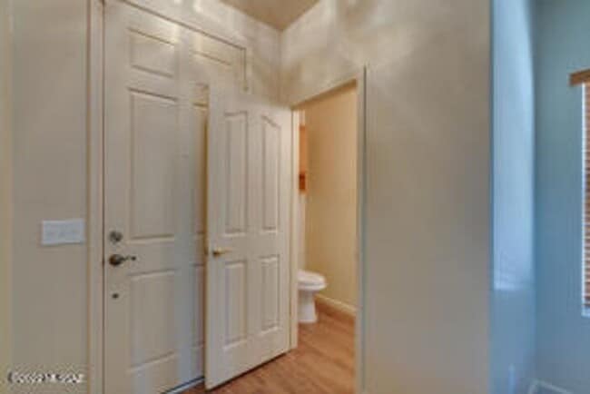 Building Photo - Spacious 4-Bedroom Retreat Near Raytheon & DMAFB