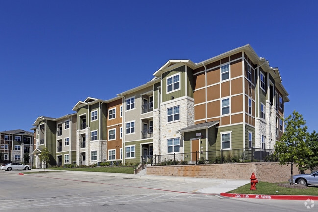 Building Photo - 2900 Broadmoor