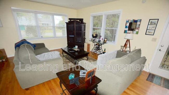 Building Photo - 64 Devereaux Ave