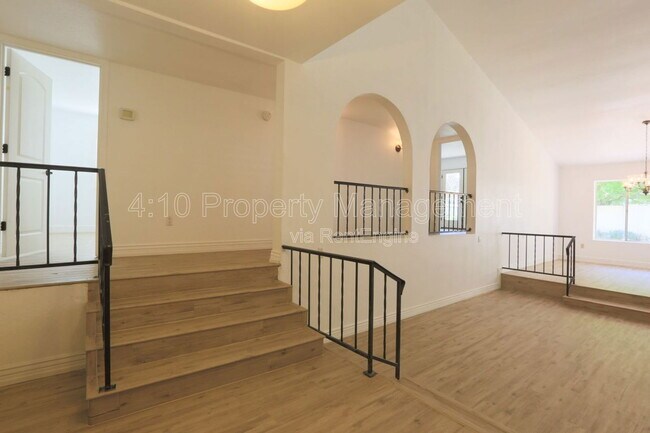 Foto del edificio - 951 E Leeward Ln