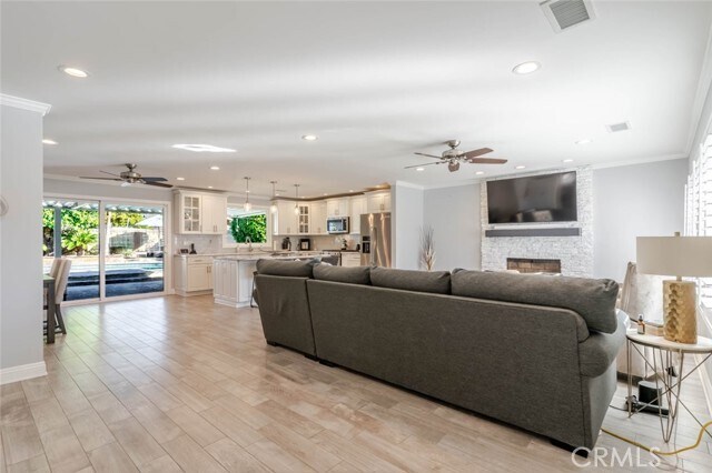 Foto del edificio - 19833 Blythe St