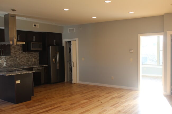 Building Photo - 708 N 19th St