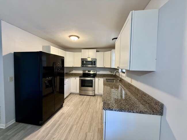 Foto del edificio - 24 Canter Ct