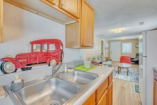 Building Photo - 2063 Arbutus Ave