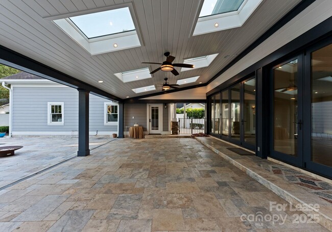 Building Photo - 3125 Pinehurst Pl