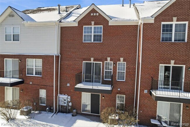 Foto del edificio - 513 Cherry Orchard Rd