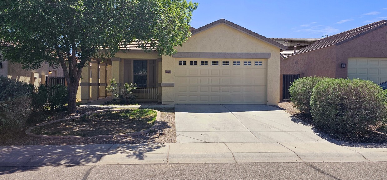 Primary Photo - 3721 W White Canyon Rd