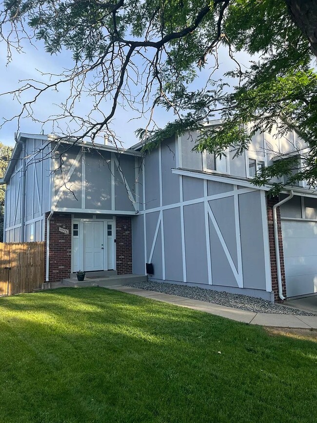 Building Photo - 5576 S Lansing Way