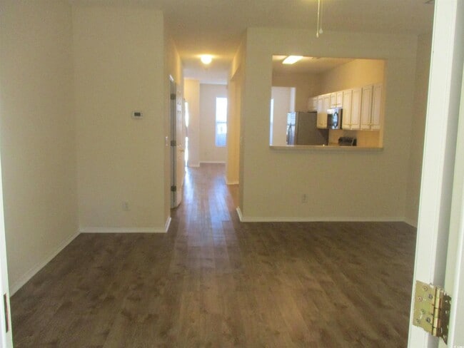 Building Photo - 121 Olde Towne Way