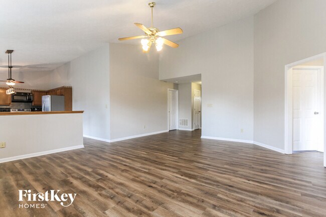 Building Photo - 460 Lullaby Blvd