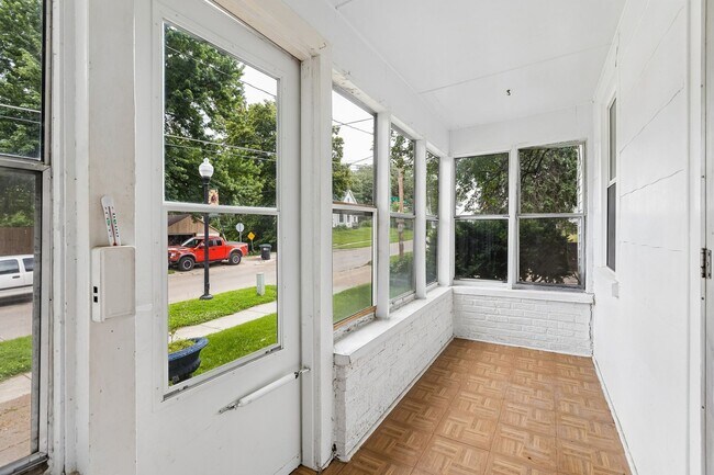 Foto del edificio - 425 Bancroft St